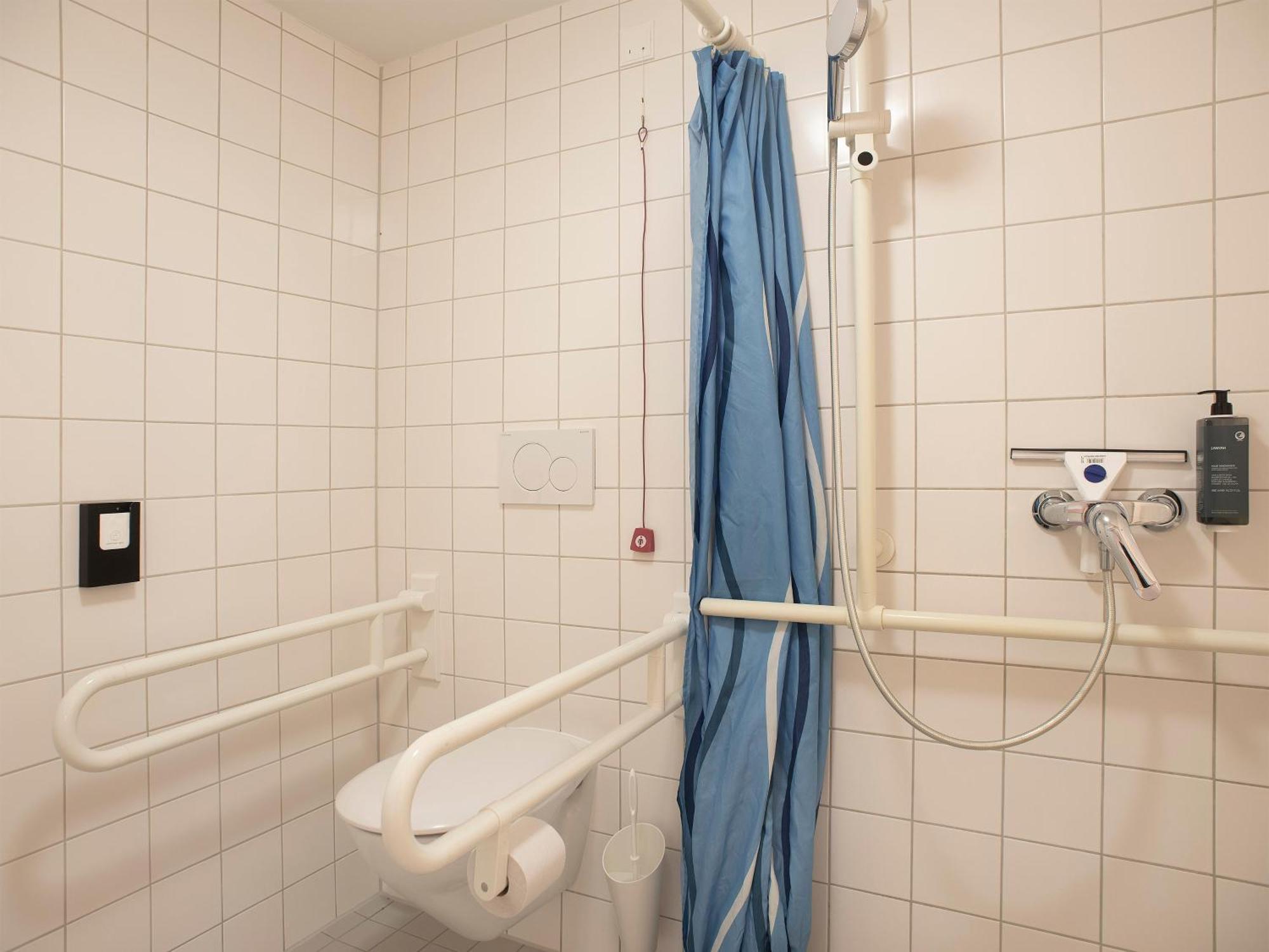 B&B Hotel Rostock-Broderstorf Ngoại thất bức ảnh