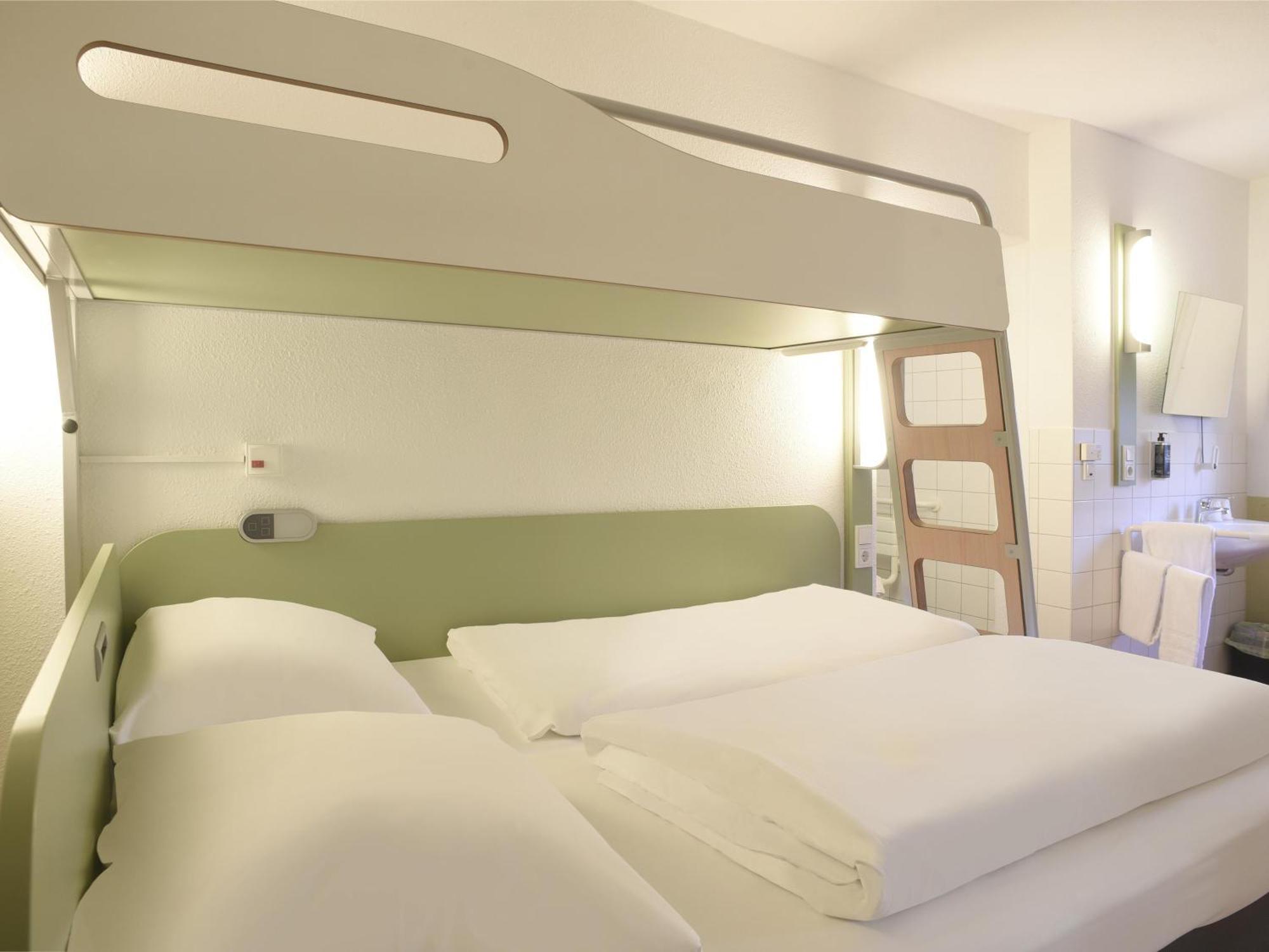 B&B Hotel Rostock-Broderstorf Ngoại thất bức ảnh