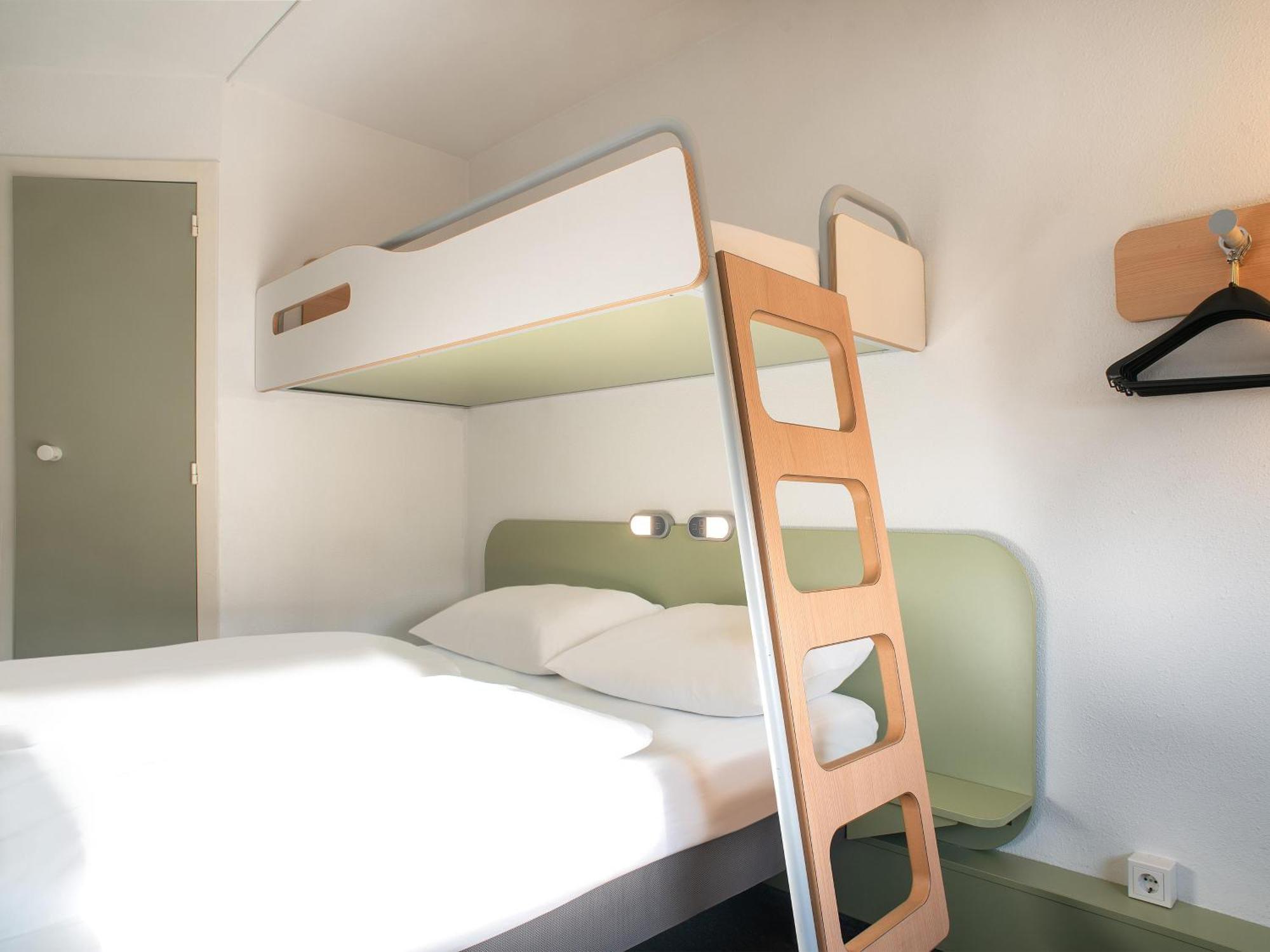 B&B Hotel Rostock-Broderstorf Ngoại thất bức ảnh