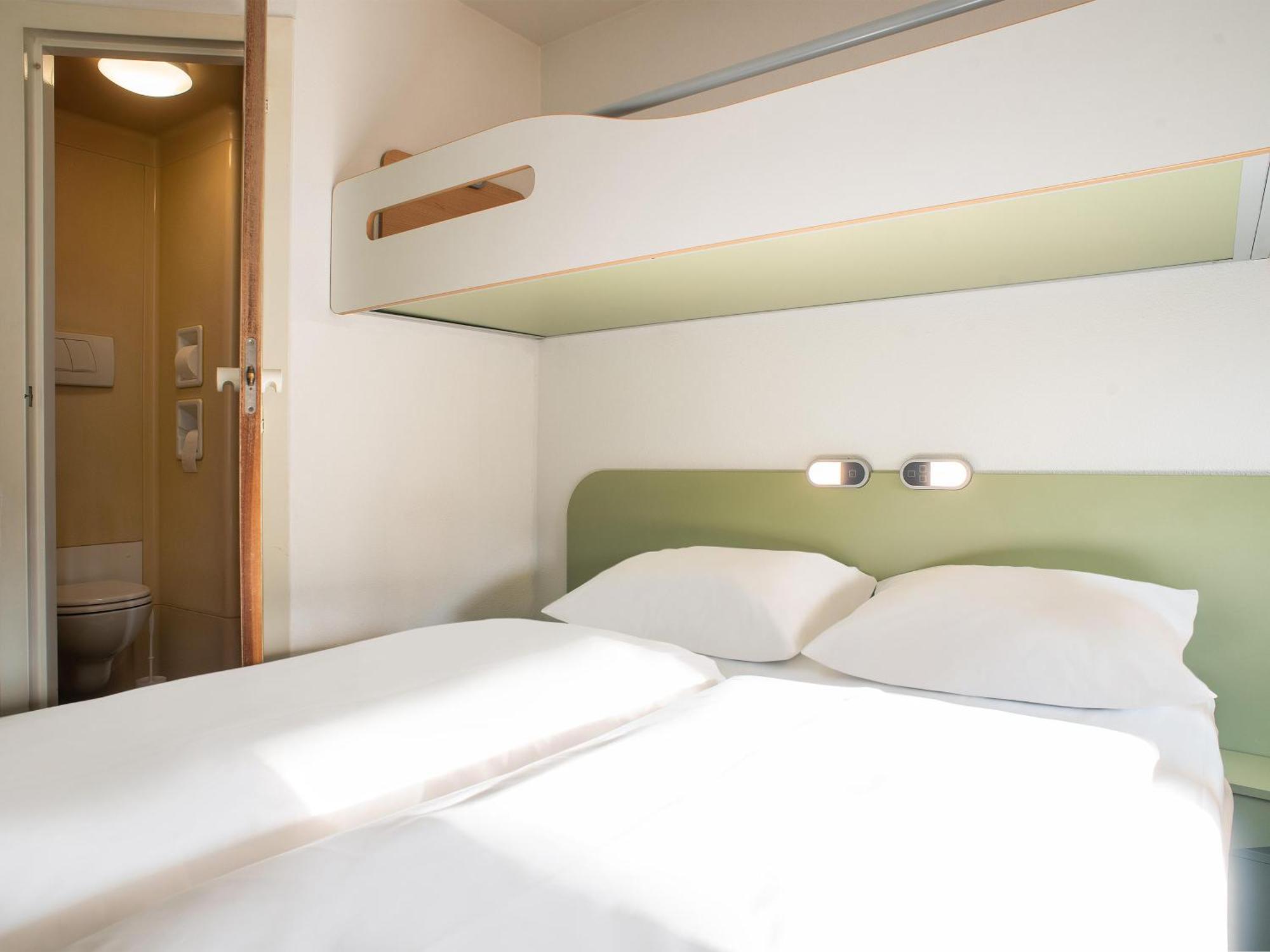 B&B Hotel Rostock-Broderstorf Ngoại thất bức ảnh