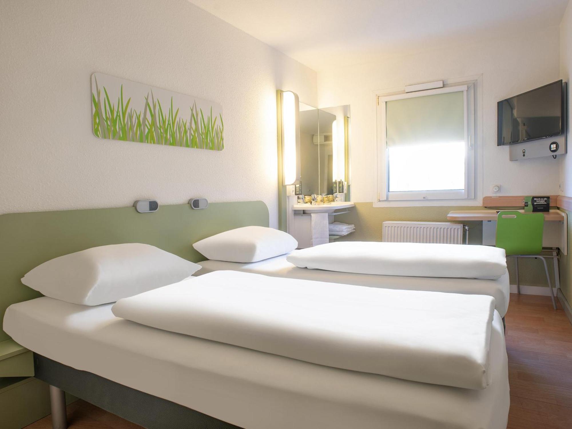 B&B Hotel Rostock-Broderstorf Ngoại thất bức ảnh