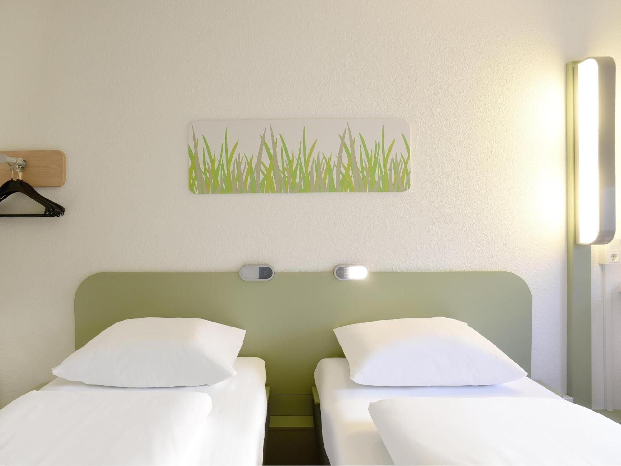 B&B Hotel Rostock-Broderstorf Ngoại thất bức ảnh