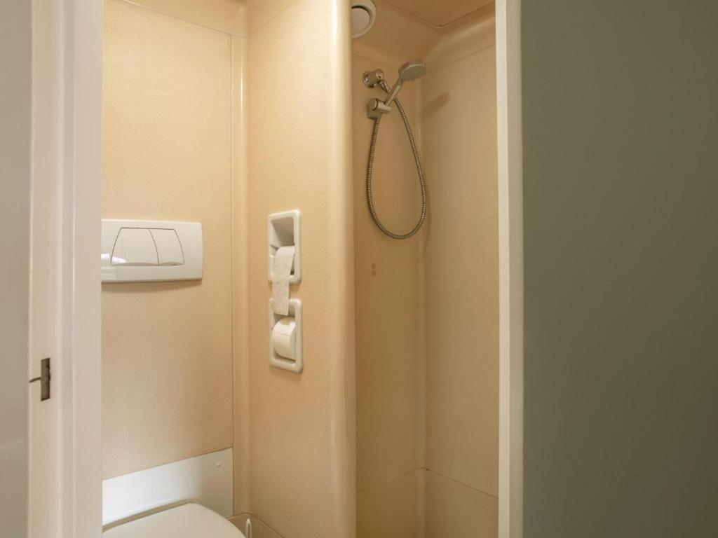 B&B Hotel Rostock-Broderstorf Ngoại thất bức ảnh