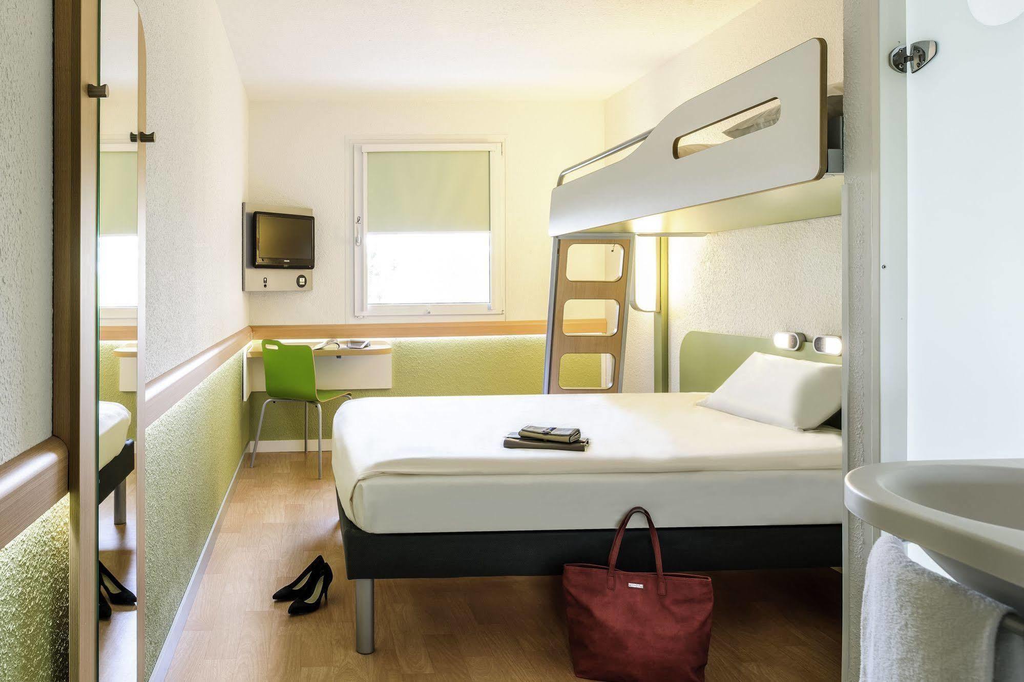 B&B Hotel Rostock-Broderstorf Ngoại thất bức ảnh